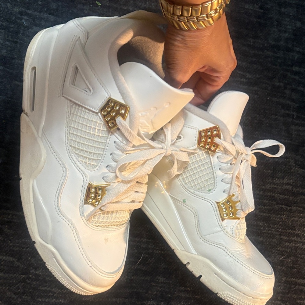 Jordan Women's 4 (Four) retro metallic gold